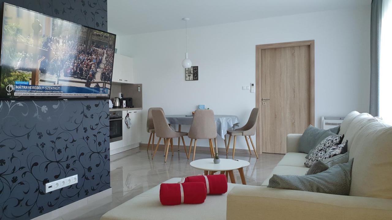 Kekvitorla Apartman 凯斯特海伊 外观 照片