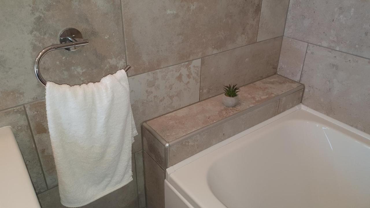 Kekvitorla Apartman 凯斯特海伊 外观 照片