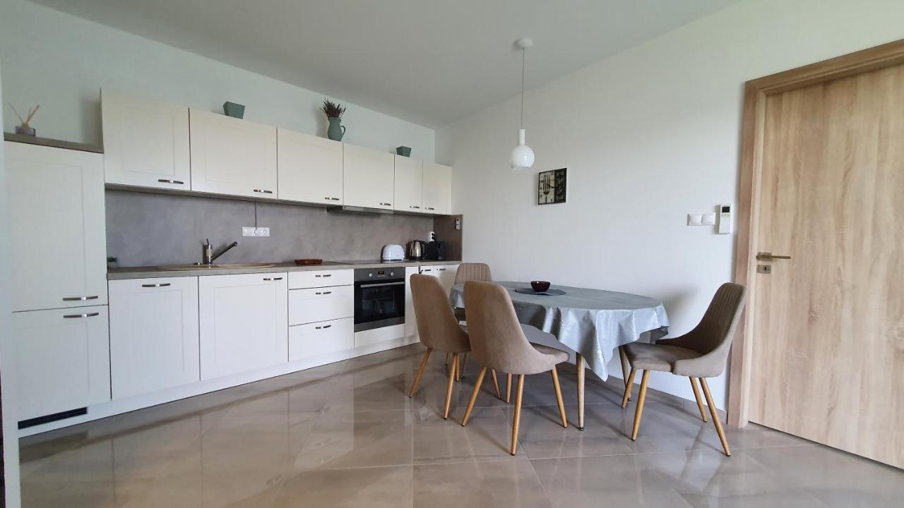 Kekvitorla Apartman 凯斯特海伊 外观 照片