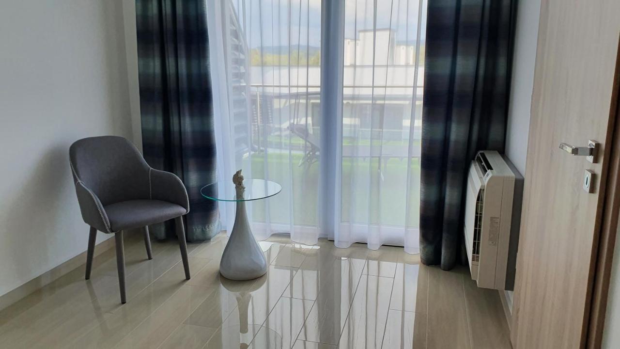Kekvitorla Apartman 凯斯特海伊 外观 照片